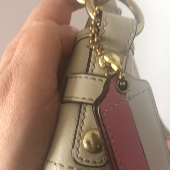 ❌SALE ❌AUTHENTIC COACH BAG. - Picture 13 of 17